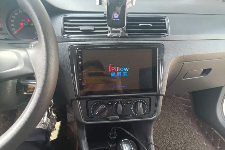 Used Volkswagen Santana 2018 1.5L Automatic Fashion Edition Audio And AC Panel