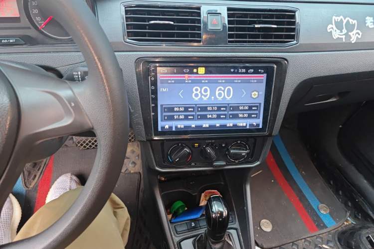 Used Volkswagen Santana 2018 1.5L Automatic Fashion Edition Audio And AC Panel
