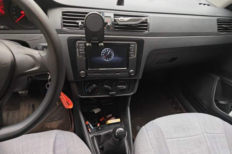 Used Volkswagen Santana 2018 1.5L Manual Fashion Edition Audio And AC Panel