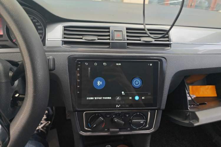 Used Volkswagen Santana 2018 1.5L Automatic Comfort Edition Audio And AC Panel