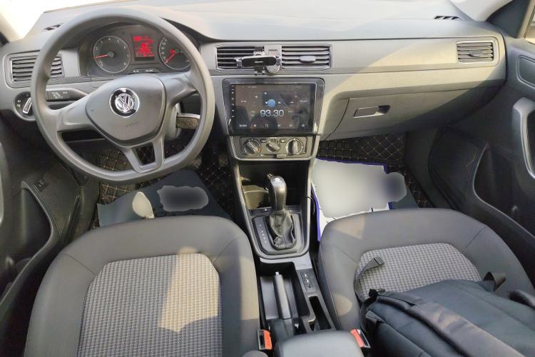 Used Volkswagen Santana 2018 1.5L Automatic Fashion Edition Center Console