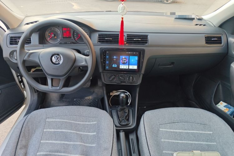 Used Volkswagen Santana 2018 1.5L Automatic Fashion Edition Center Console