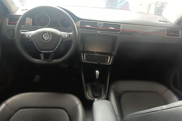Used Volkswagen Santana 2018 Haval H9 1.5L Automatic Comfort Edition Center Console