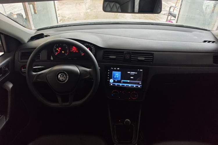 Used Volkswagen Santana 2018 1.5L Manual Fashion Edition Center Console