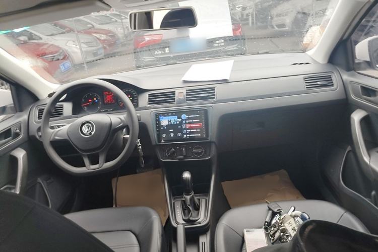 Used Volkswagen Santana 2018 1.5L Automatic Fashion Edition Center Console