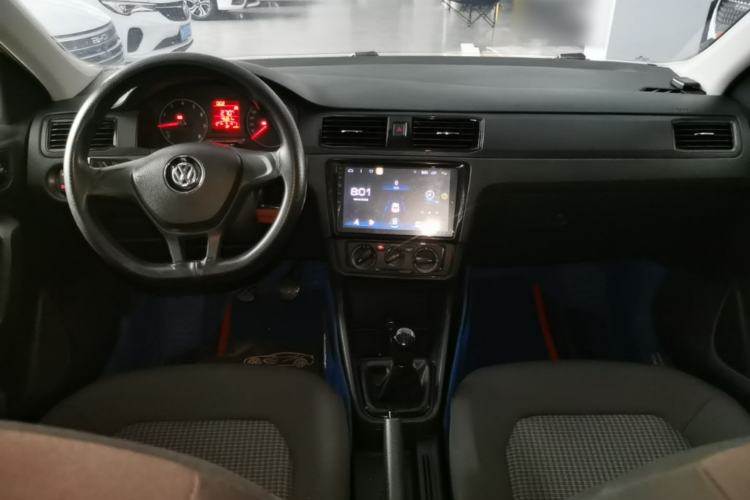 Used Volkswagen Santana 2018 1.5L Manual Fashion Edition Center Console