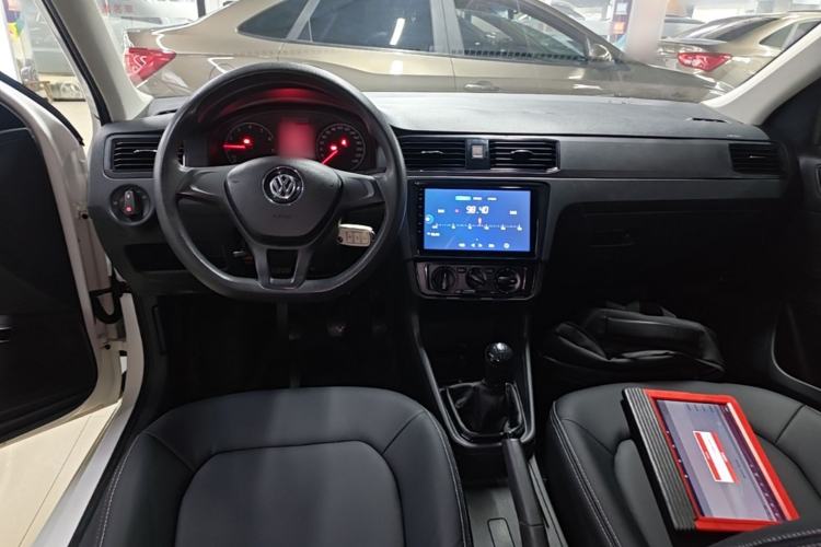 Used Volkswagen Santana 2018 1.5L Manual Fashion Edition Center Console