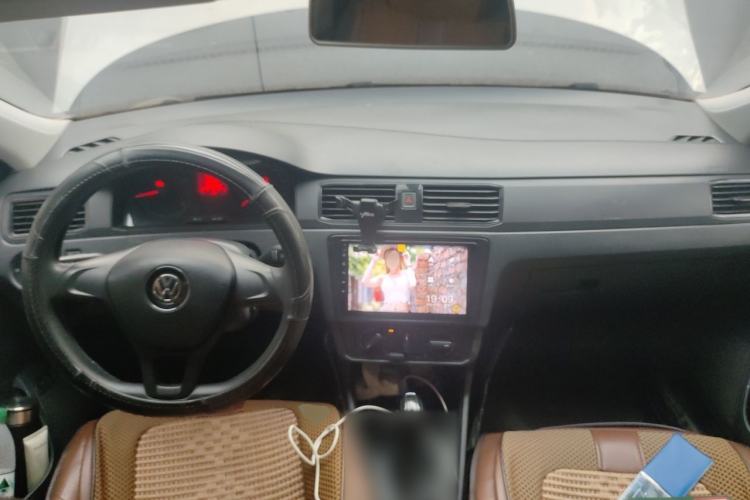 Used Volkswagen Santana 2018 1.5L Automatic Fashion Edition Center Console