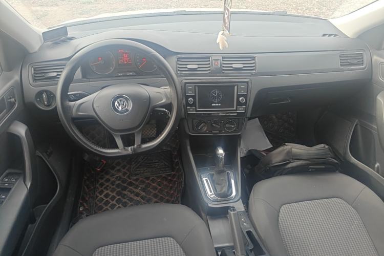 Used Volkswagen Santana 2018 1.5L Automatic Fashion Edition Center Console