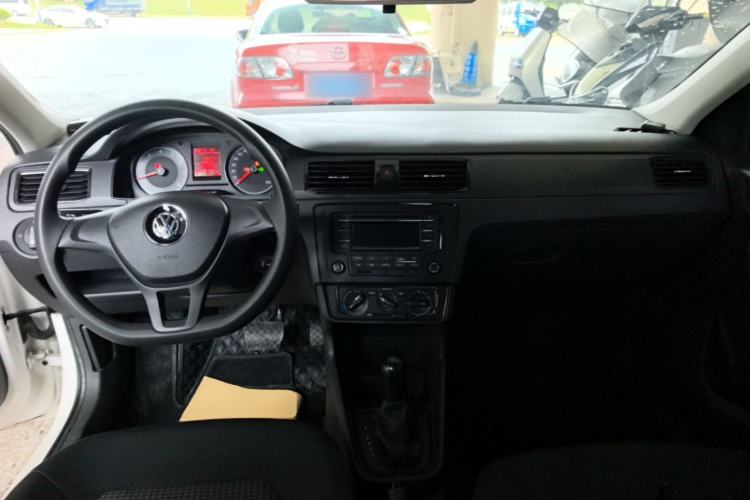 Used Volkswagen Santana 2018 1.5L Automatic Fashion Edition Center Console