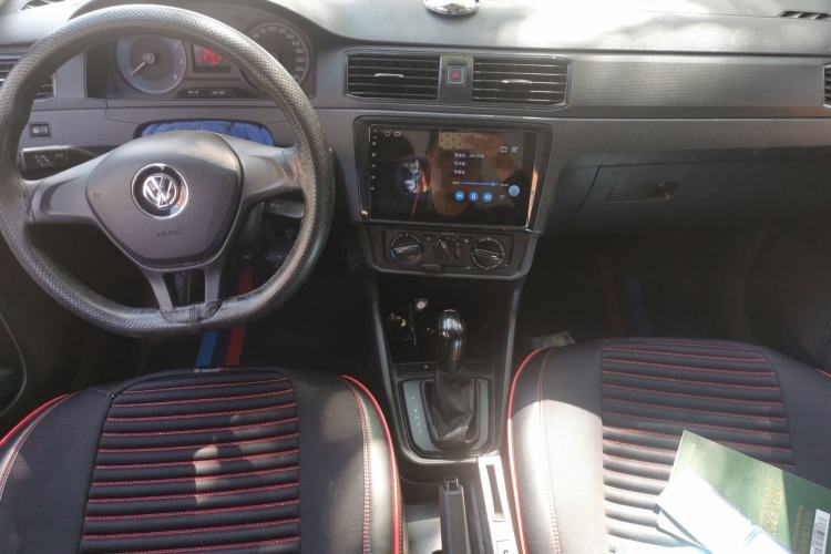 Used Volkswagen Santana 2018 1.5L Automatic Fashion Edition Center Console
