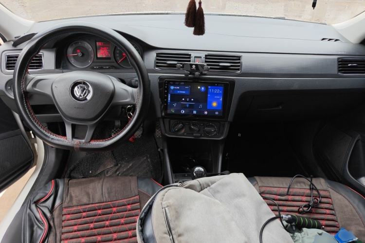 Used Volkswagen Santana 2018 1.5L Manual Fashion Edition Center Console