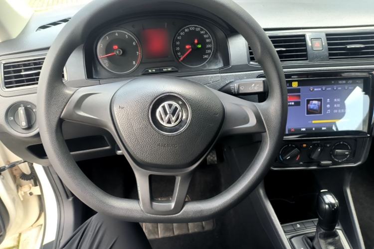 Used Volkswagen Santana 2018 1.5L Automatic Fashion Edition Center Console