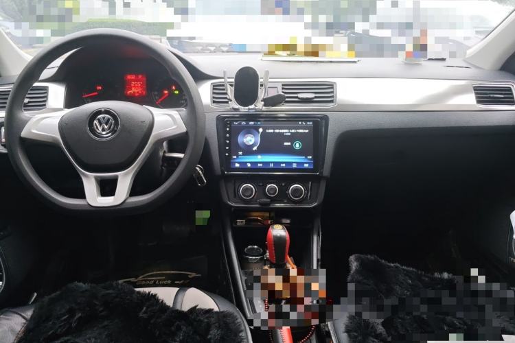 Used Volkswagen Santana 2018 1.5L Automatic Fashion Edition Center Console