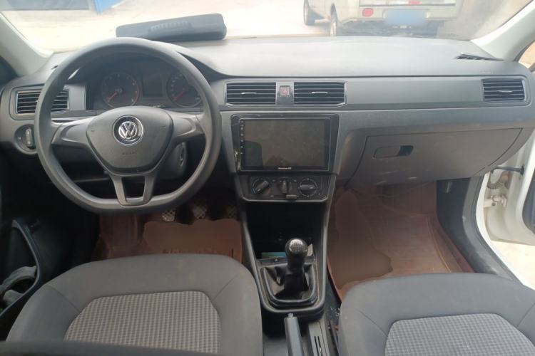 Used Volkswagen Santana 2018 1.5L Manual Fashion Edition Center Console