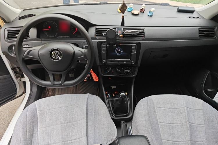 Used Volkswagen Santana 2018 1.5L Manual Fashion Edition Center Console