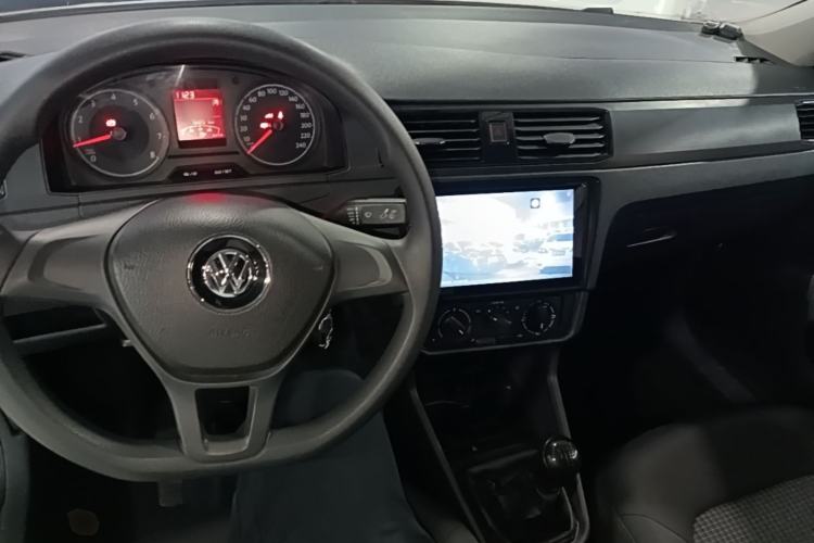 Used Volkswagen Santana 2018 1.5L Manual Fashion Edition Center Console