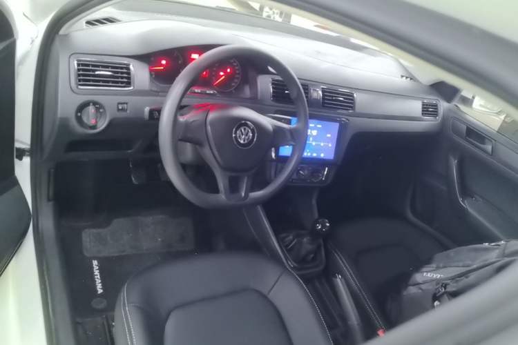 Used Volkswagen Santana 2018 1.5L Manual Fashion Edition Center Console