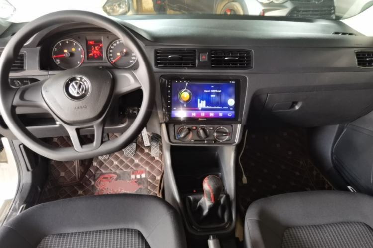 Used Volkswagen Santana 2018 1.5L Manual Fashion Edition Center Console