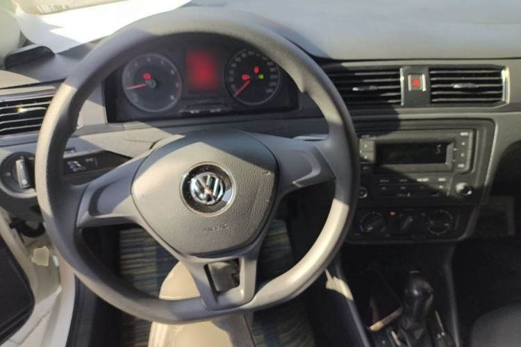 Used Volkswagen Santana 2018 1.5L Automatic Fashion Edition Center Console