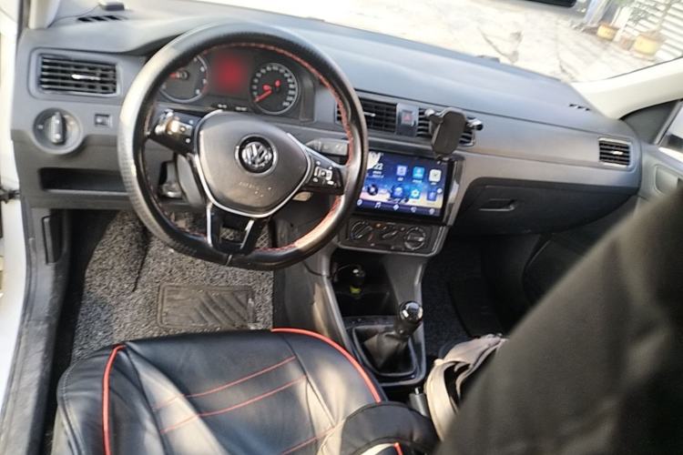 Used Volkswagen Santana 2018 1.5L Manual Fashion Edition Center Console