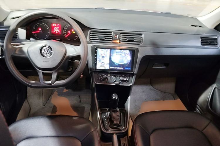 Used Volkswagen Santana 2018 1.5L Automatic Fashion Edition Center Console