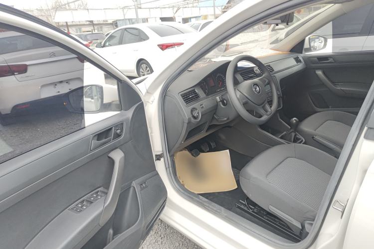 Used Volkswagen Santana 2018 1.5L Manual Fashion Edition Driver Seat