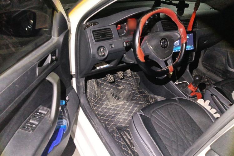 Used Volkswagen Santana 2018 1.5L Manual Fashion Edition Driver Seat