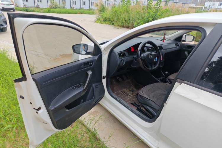 Used Volkswagen Santana 2018 1.5L Manual Fashion Edition Driver Seat