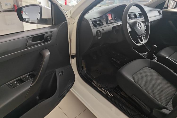 Used Volkswagen Santana 2018 1.5L Manual Fashion Edition Driver Seat