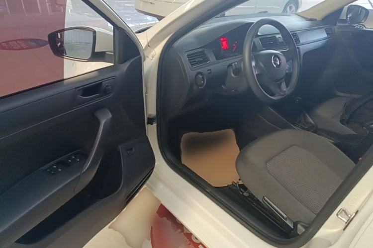 Used Volkswagen Santana 2018 1.5L Automatic Fashion Edition Driver Seat