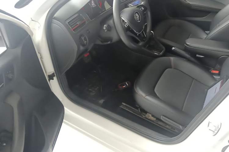 Used Volkswagen Santana 2018 Haval H9 1.5L Automatic Comfort Edition Driver Seat