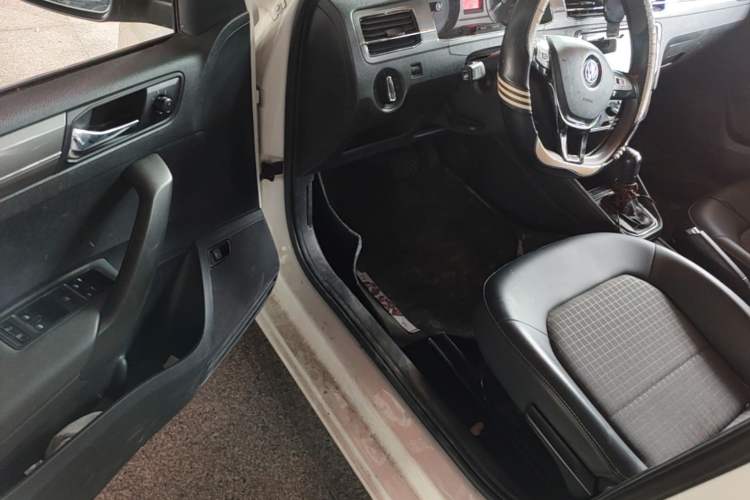 Used Volkswagen Santana 2018 1.5L Automatic Comfort Edition Driver Seat
