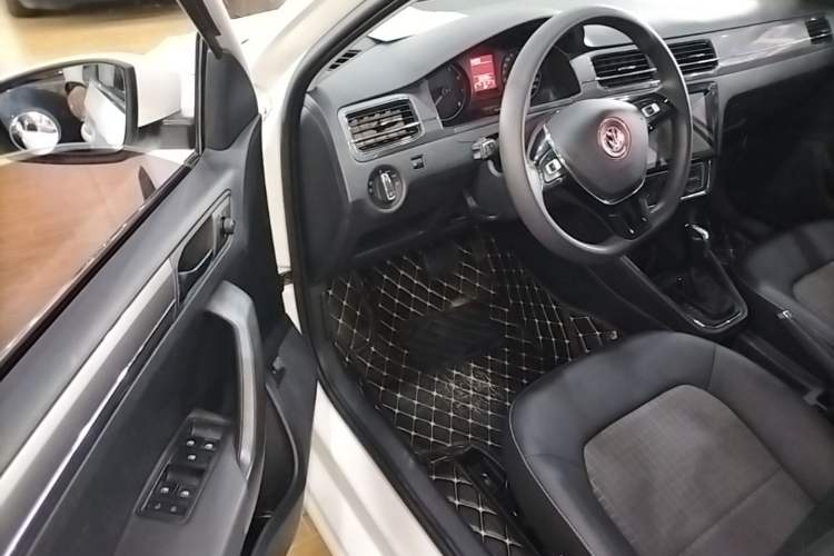 Used Volkswagen Santana 2018 1.5L Automatic Comfort Edition Driver Seat