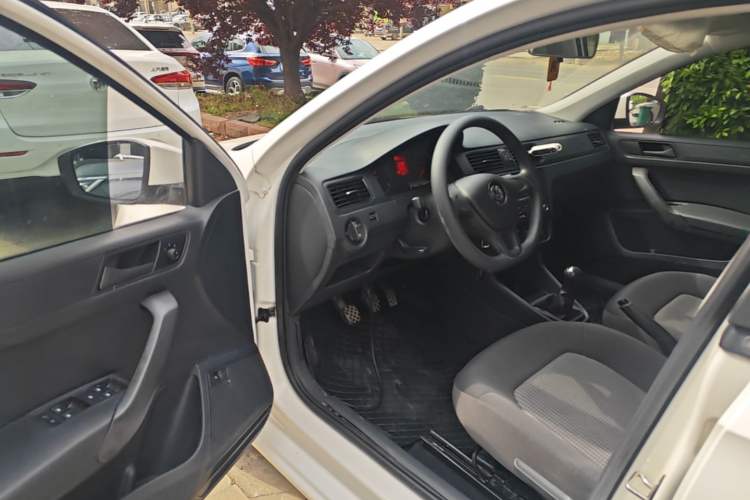 Used Volkswagen Santana 2018 1.5L Manual Fashion Edition Driver Seat