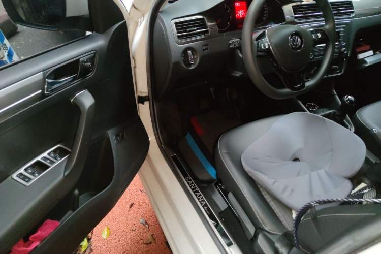 Used Volkswagen Santana 2018 1.5L Manual Comfort Edition Driver Seat