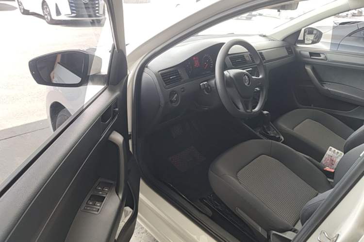Used Volkswagen Santana 2018 1.5L Automatic Fashion Edition Driver Seat