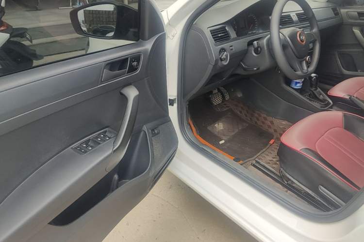 Used Volkswagen Santana 2018 1.5L Automatic Fashion Edition Driver Seat
