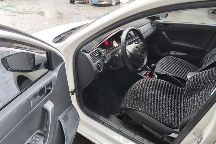 Used Volkswagen Santana 2018 1.5L Manual Fashion Edition Driver Seat