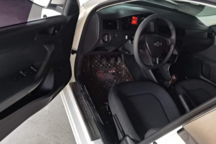 Used Volkswagen Santana 2018 1.5L Manual Fashion Edition Driver Seat