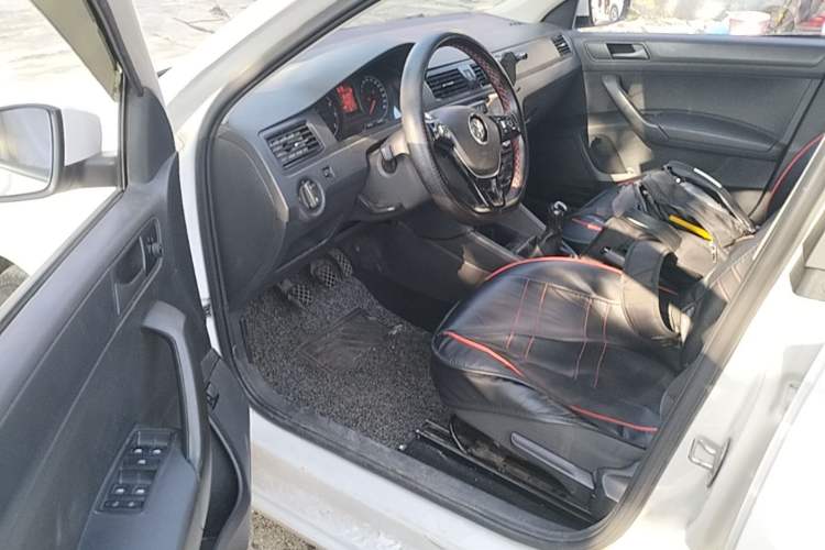 Used Volkswagen Santana 2018 1.5L Manual Fashion Edition Driver Seat