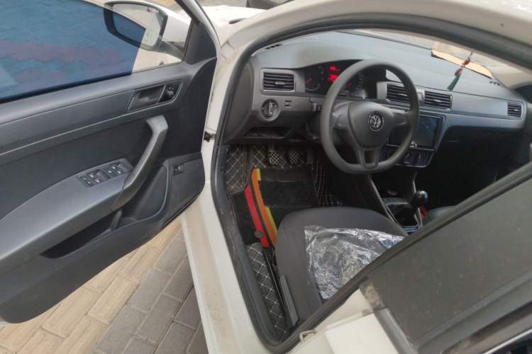Used Volkswagen Santana 2018 1.5L Manual Fashion Edition Driver Seat