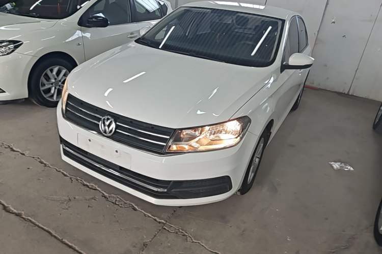 Used Volkswagen Santana 2018 1.5L Manual Fashion Edition Guazi used car, China used car export, Used car for sale, Used  cars, Cheapest cars for sale