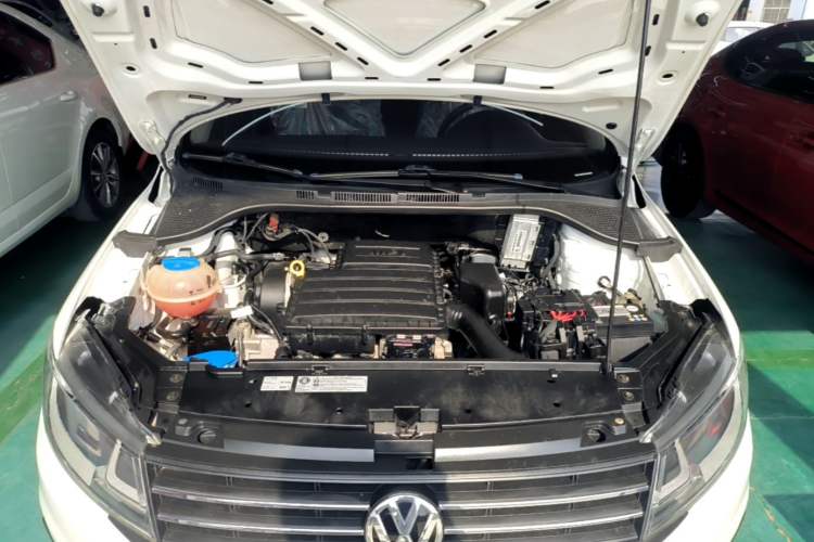 Used Volkswagen Santana 2018 1.5L Manual Fashion Edition Engine Bay