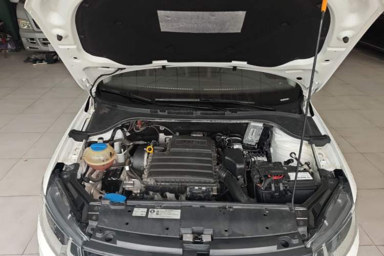 Used Volkswagen Santana 2018 1.5L Manual Fashion Edition Engine Bay