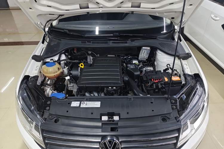 Used Volkswagen Santana 2018 1.5L Manual Fashion Edition Engine Bay