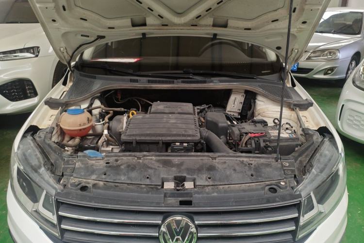 Used Volkswagen Santana 2018 1.5L Automatic Fashion Edition Engine Bay