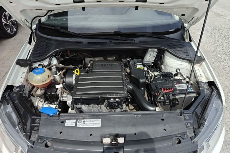 Used Volkswagen Santana 2018 1.5L Automatic Fashion Edition Engine Bay