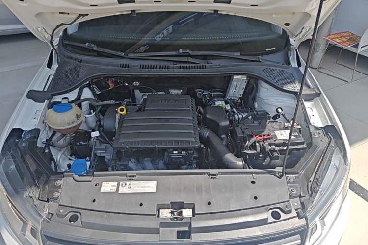 Used Volkswagen Santana 2018 1.5L Automatic Fashion Edition Engine Bay