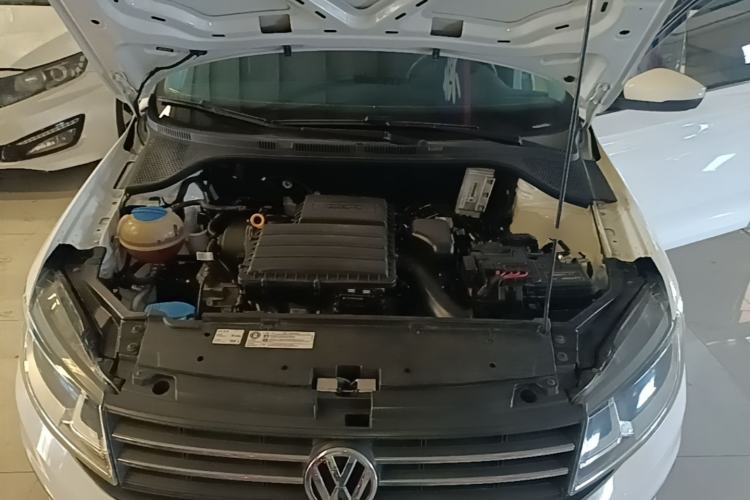 Used Volkswagen Santana 2018 1.5L Automatic Fashion Edition Engine Bay